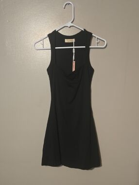 Qinsen Black Bodycon Mini Dress 4 Stretch Square Neck Sleeveless Chic